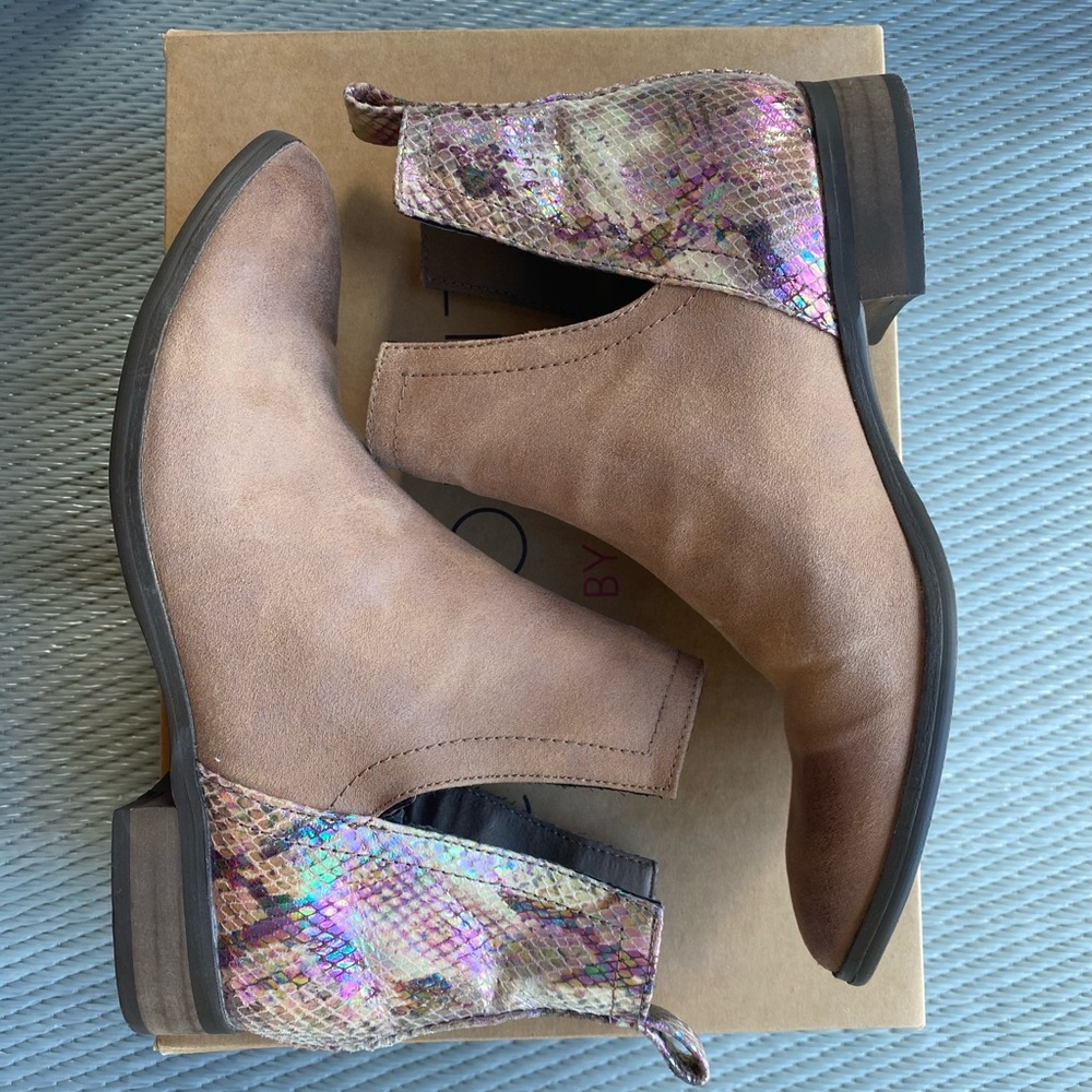 Coconuts by Matisse Booties